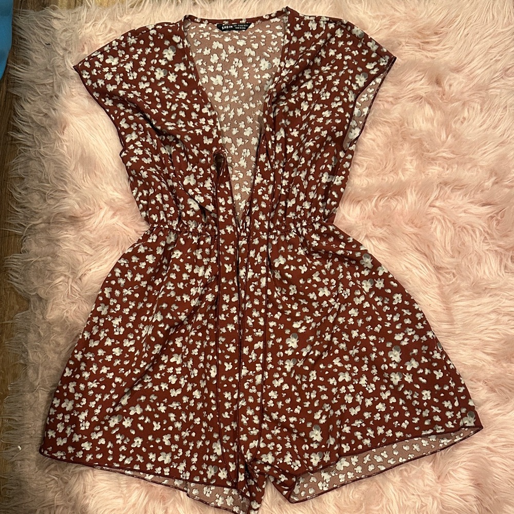 SHEIN Red Floral Romper